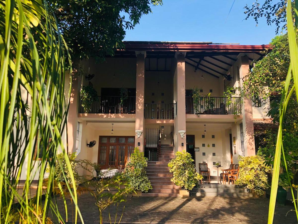 Bed and Breakfast West Dene Negombo Esterno foto