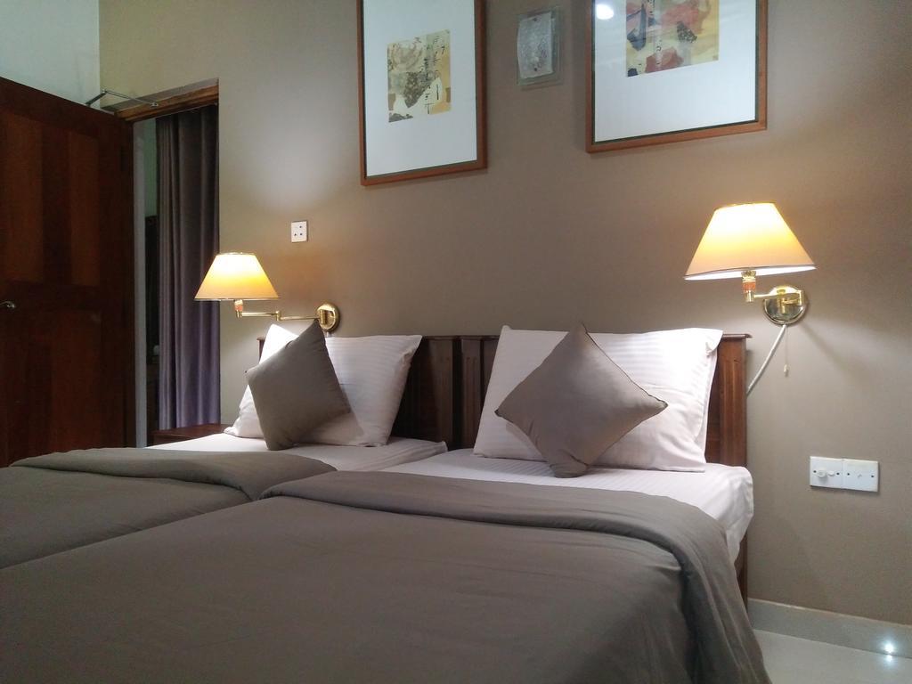 Bed and Breakfast West Dene Negombo Esterno foto