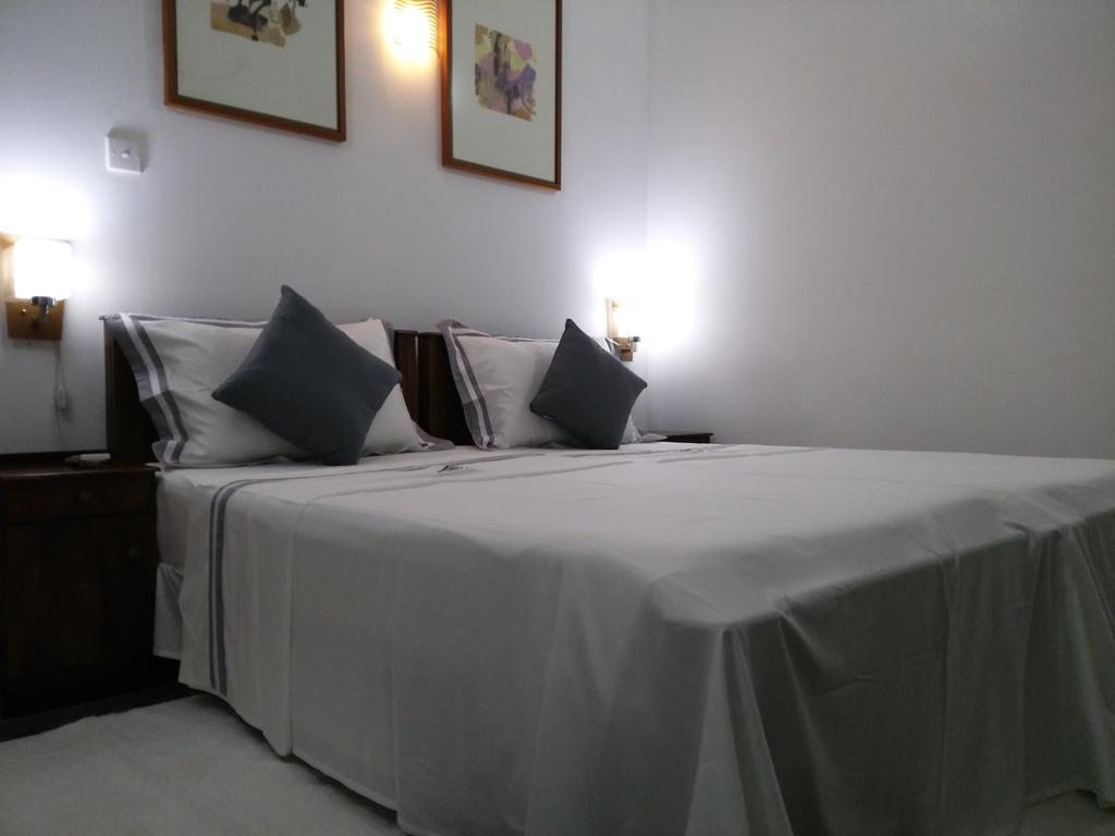 Bed and Breakfast West Dene Negombo Esterno foto