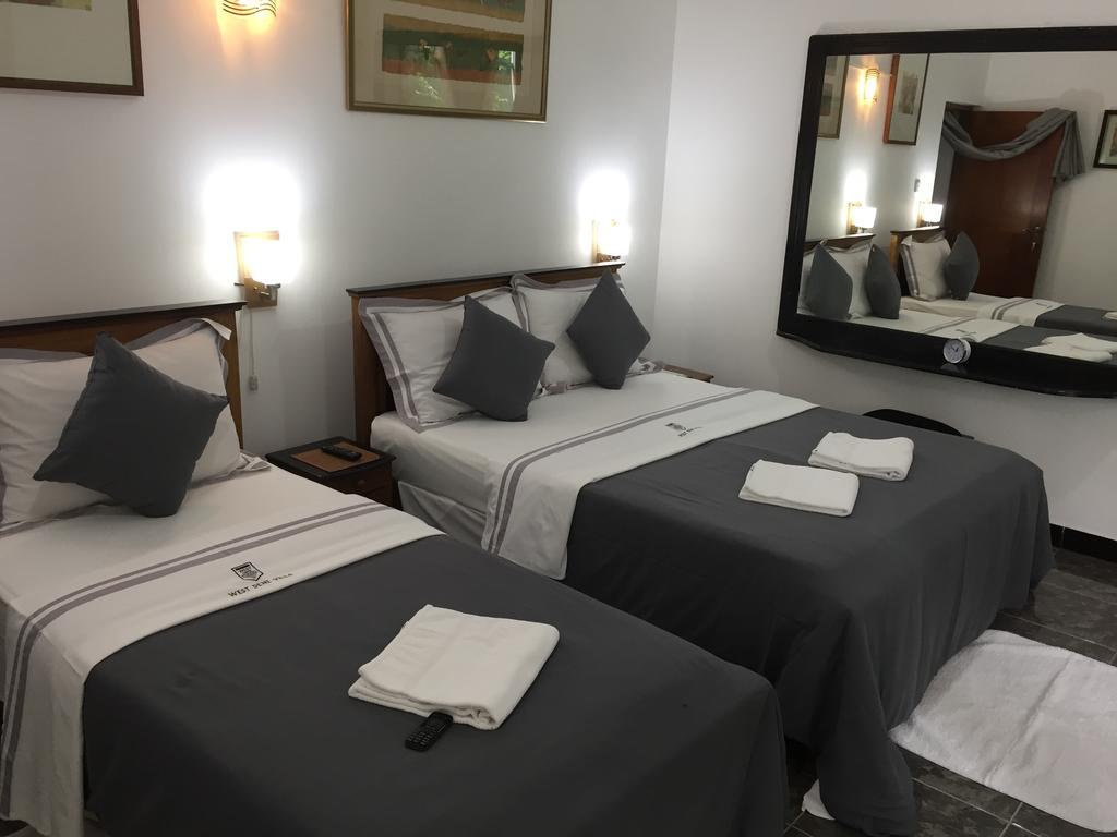 Bed and Breakfast West Dene Negombo Esterno foto