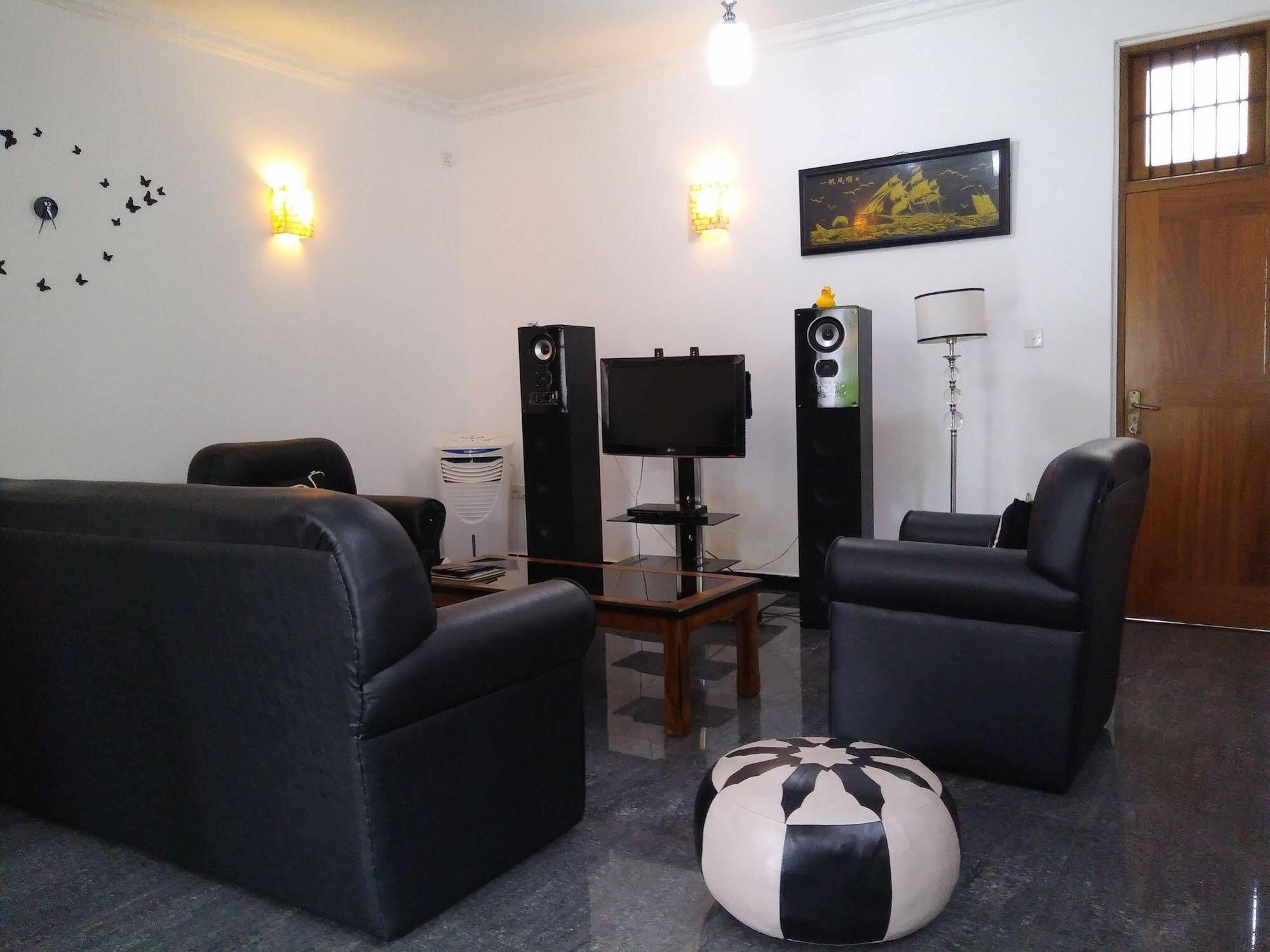 Bed and Breakfast West Dene Negombo Esterno foto