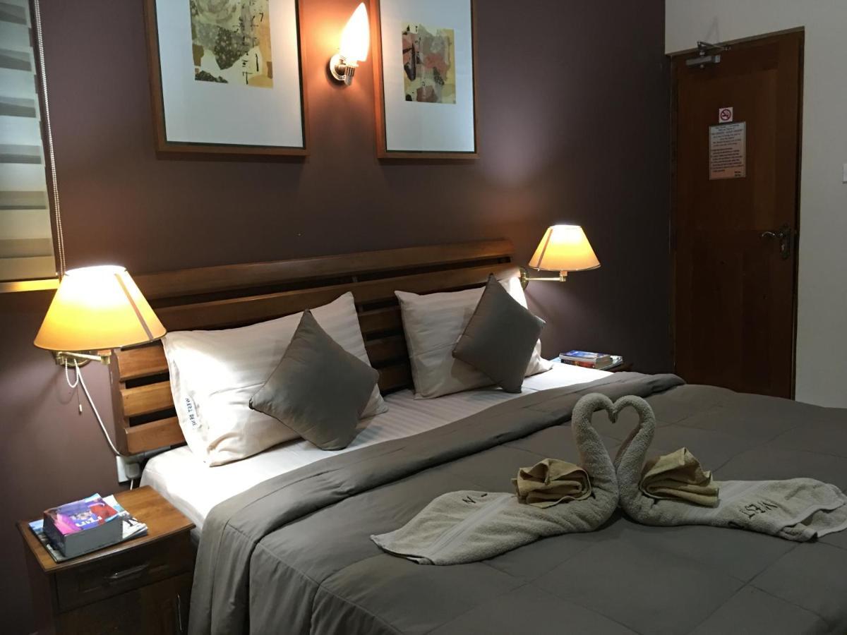 Bed and Breakfast West Dene Negombo Esterno foto